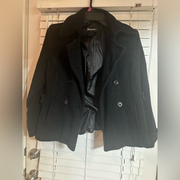 Black Short Waist Pea Coat Size XL With Button Closure - Picture 2 of 4